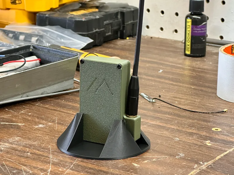 Stand for Slim case node case