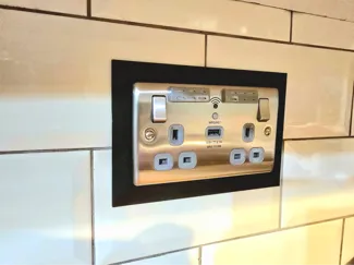 Socket Surround UK 2 Gang
