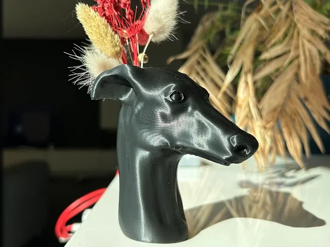 Galgo vase