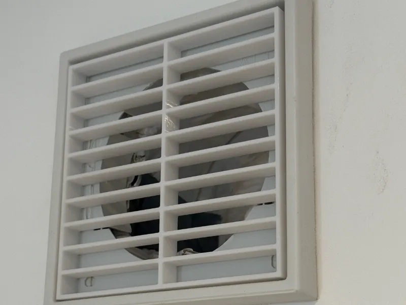 Vent Grill with straight vanes