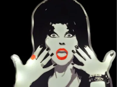 Elvira Lightbox