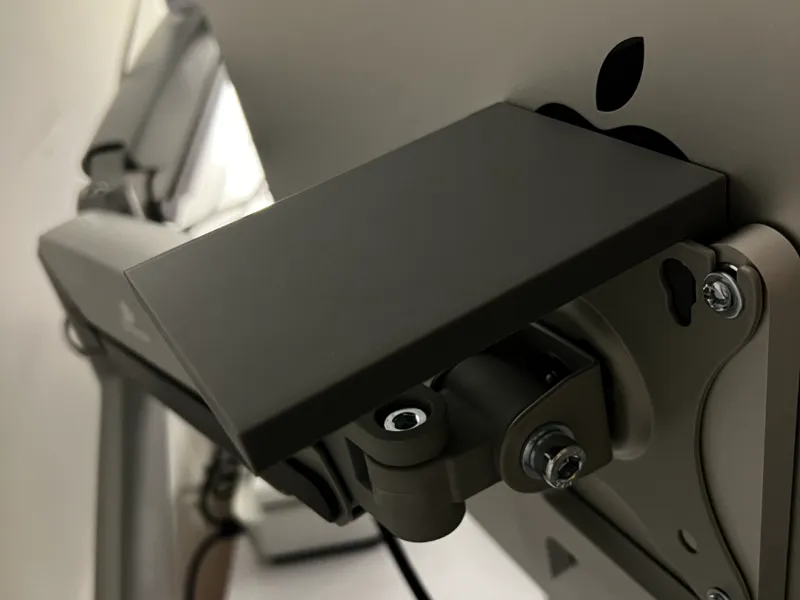 Apple Studio Display VESA shelf