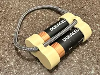 Clip minimaliste pour piles AA — photo 2