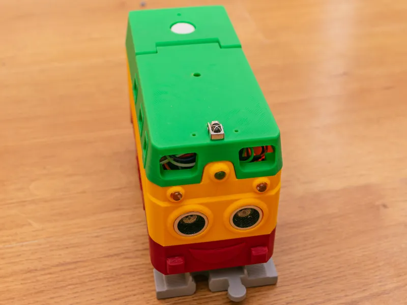Arduino Train (compatible with Duplo tracks)