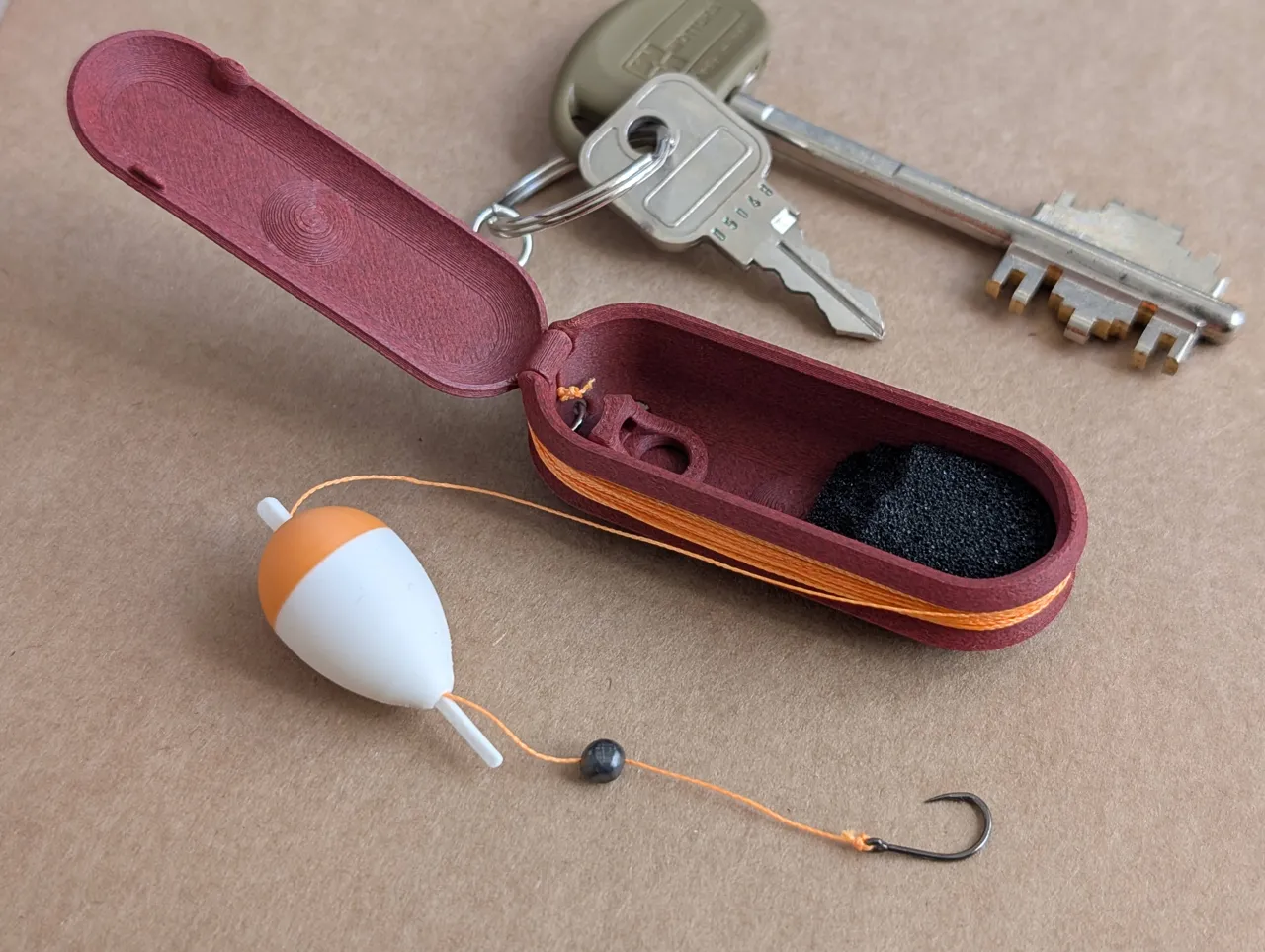 Micro Fishing – The Smallest Pocket Tackle Box view 3