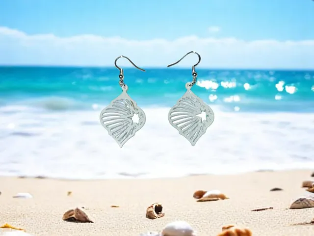 Star seashell earrings
