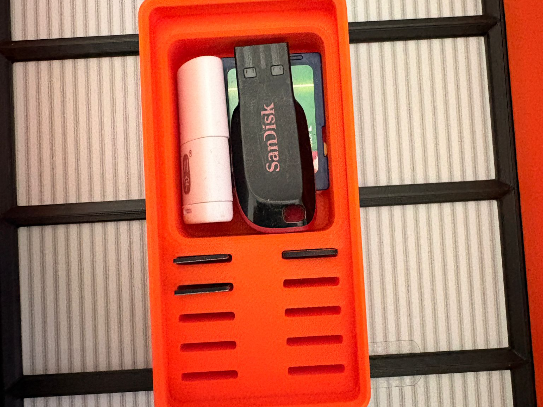 Gridfinity Micro SD & USB Storage Box (2x1 – 42mm)
