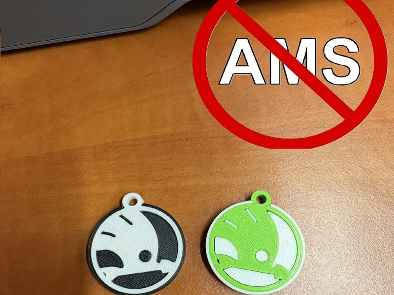 Skoda Logo with Box (Dual Color Keychain)