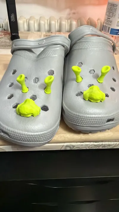 Miniatura 1 do modelo 3D Shrek Croc Charm