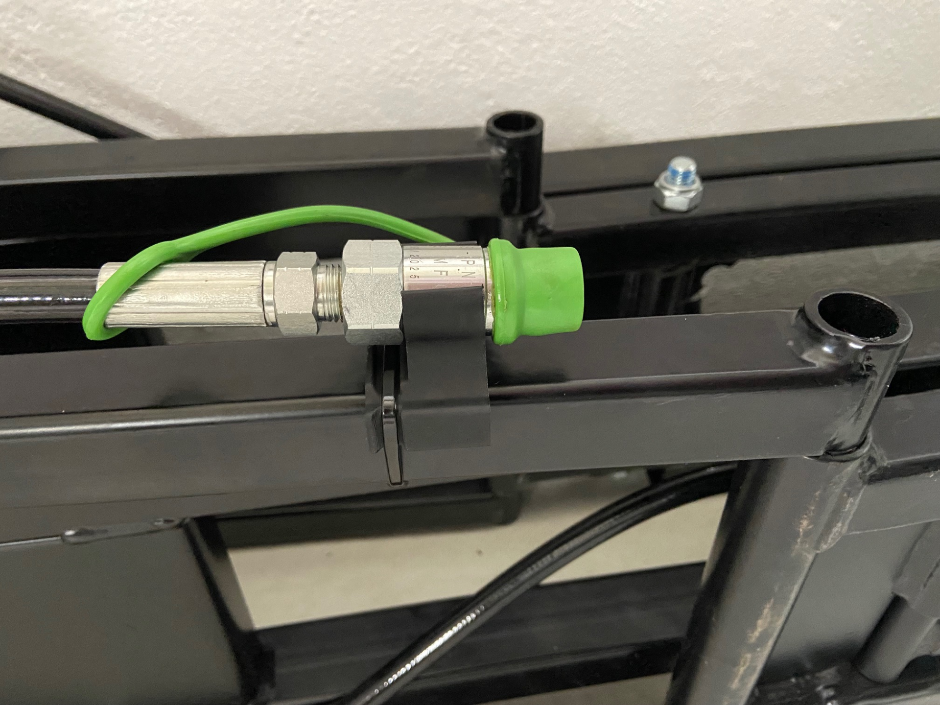 Fixation Tuyau Hydraulique QuickJack 5000TL