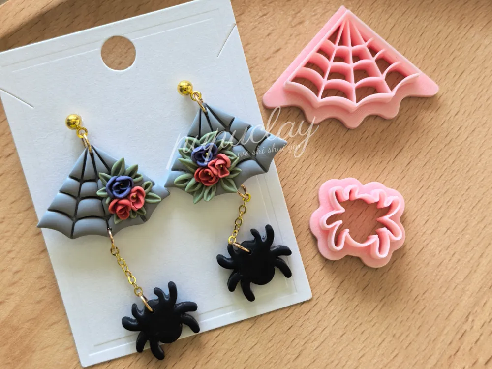 Cortador para modelado: Cute Halloween Spider Polymer Clay Cutter. Referencia del modelo original.
