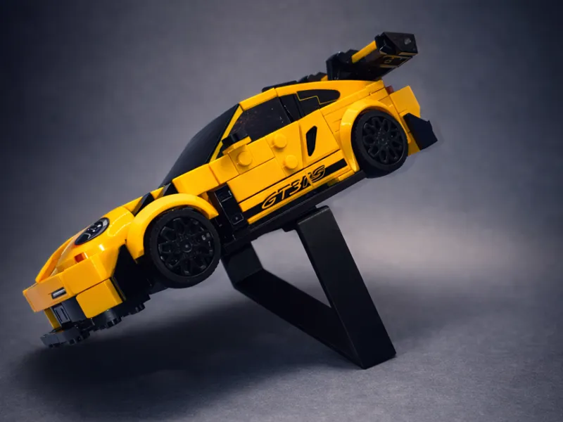 LEGOs Porsche 911 GT3 RS stand