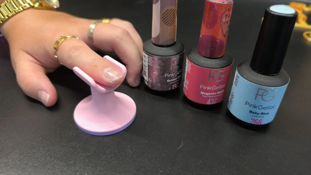FINGER REST FOR NAIL ART view 2