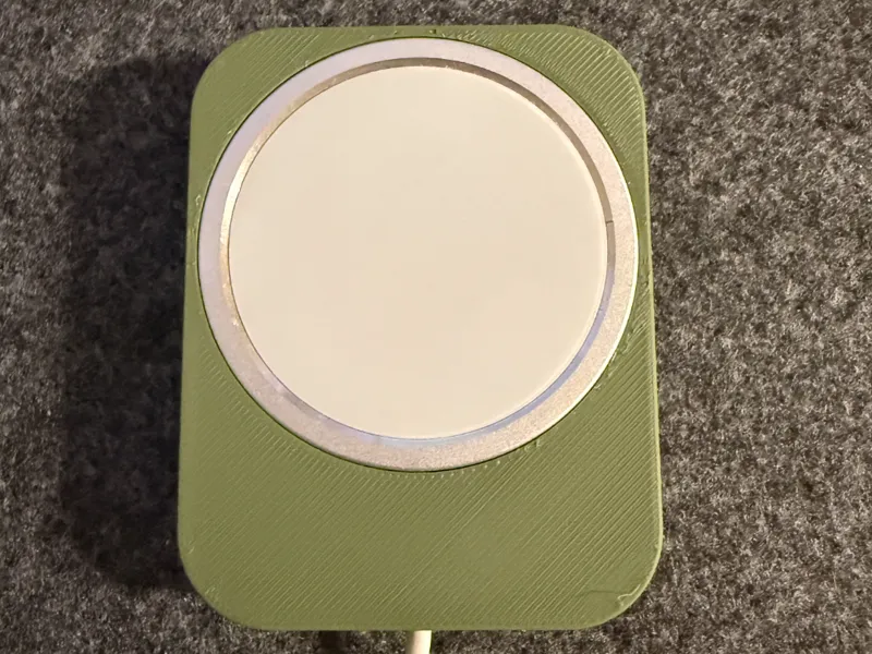 Magsafe phone holder for Peugeot