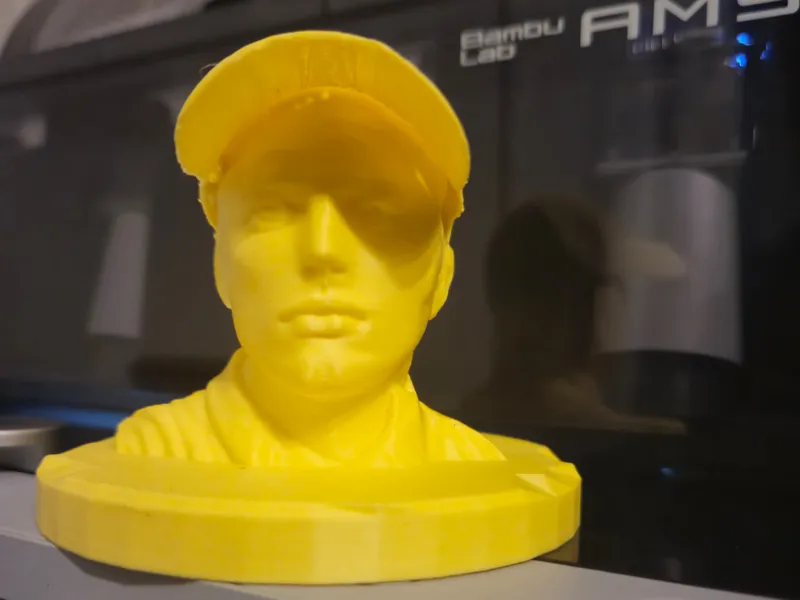 Max Verstappen Statue