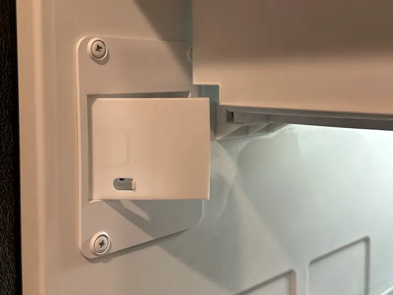 Whirlpool flipper assembly