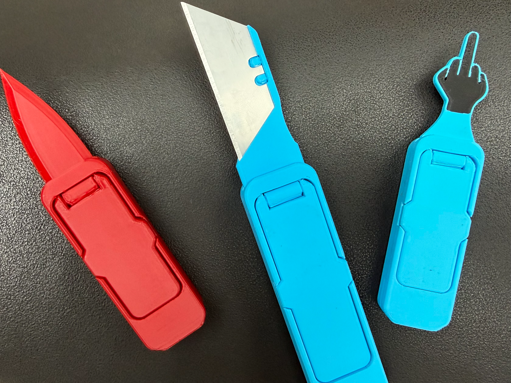 Prototype Gravity Utility Blade - Print In Place - 1