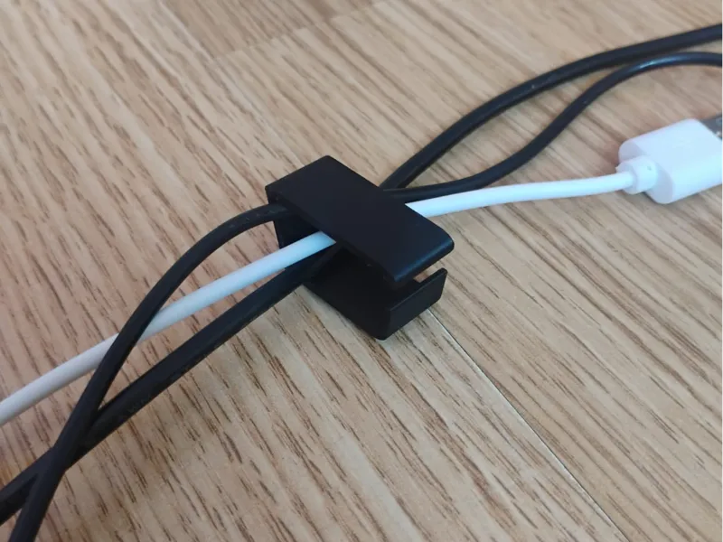 Simple cable organizer