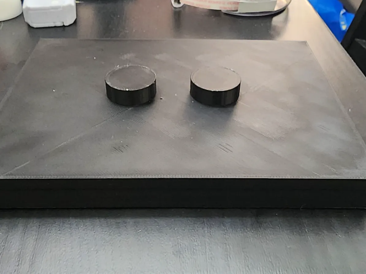 Socle géant pour figurine briques 500%