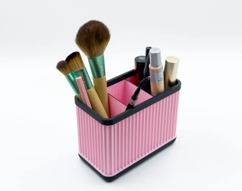 Cosmetics organizer