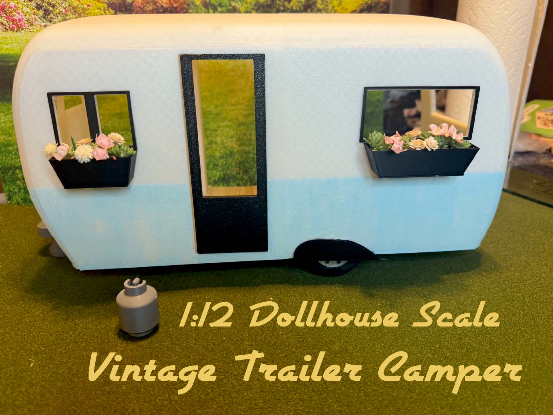 1:12 Dollhouse Scale Vintage Trailer Camper - 1