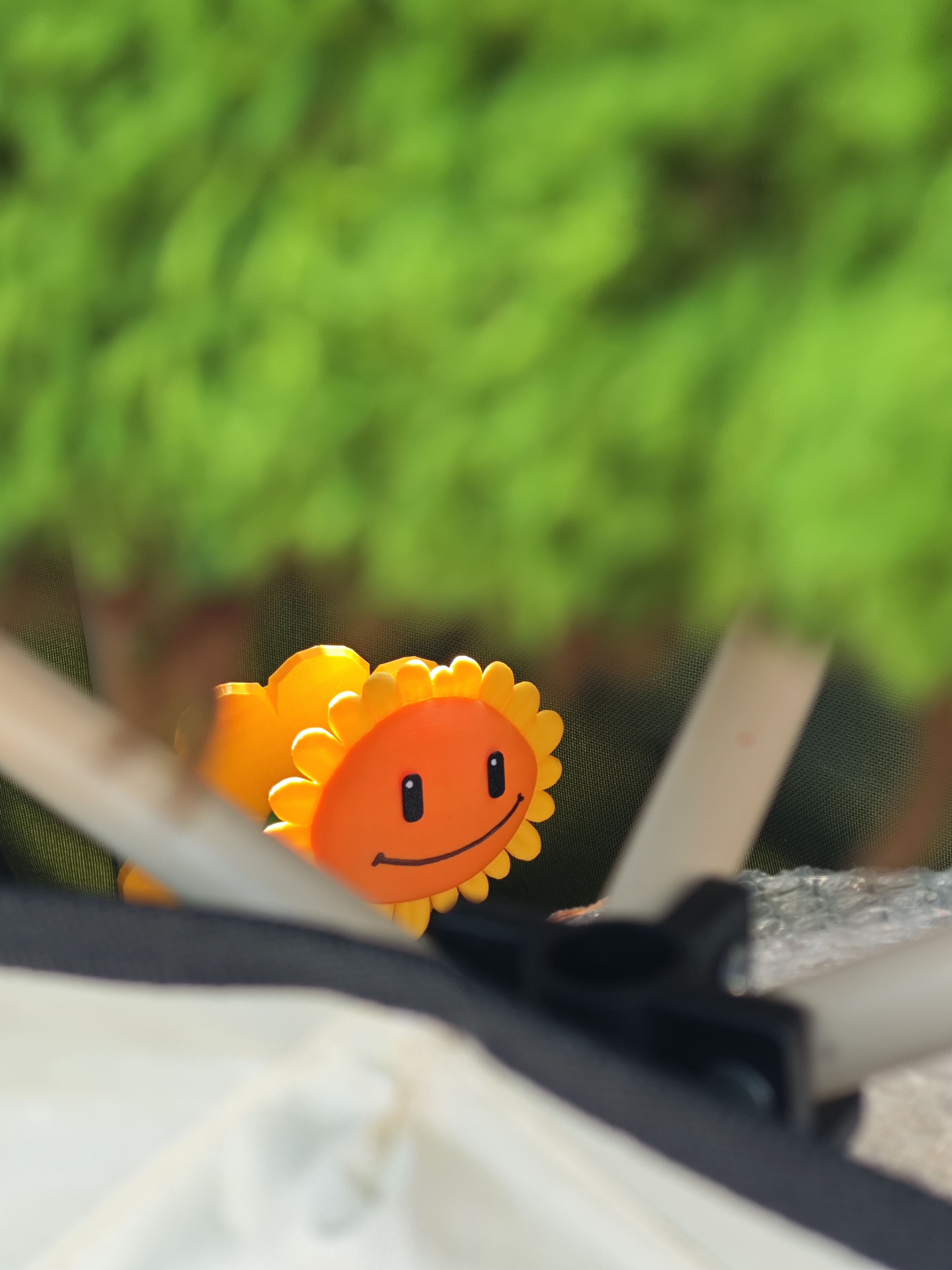 Miniatura 2 do modelo 3D Plants vs. Zombies Sunflower植物大战僵尸 向日葵 静态桌面摆件