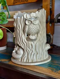 Jardinière tronc forestier avec renard, hérisson et hibou — photo 4