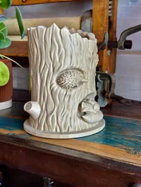 Jardinière tronc forestier avec renard, hérisson et hibou — photo 5