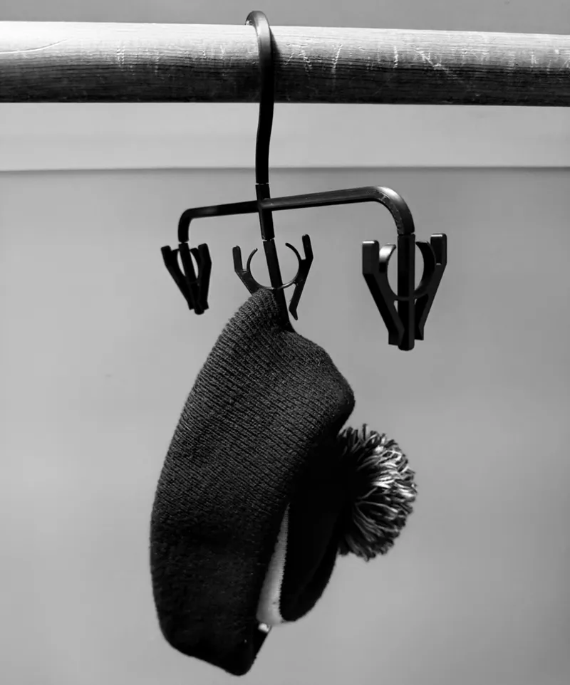 Beanie/Toque/Knit Cap/Winter hat hanger v2
