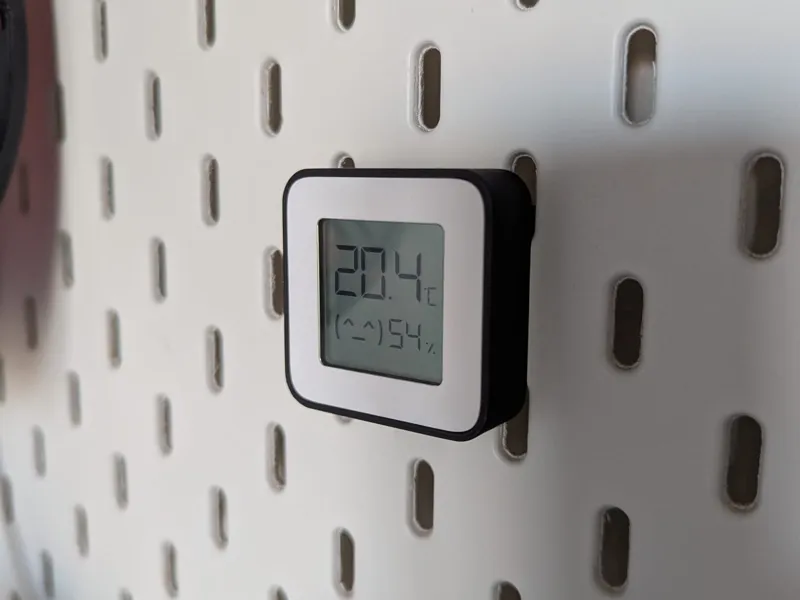 Ikea Skadis Xiaomi Mi Temperature & Humidity 2