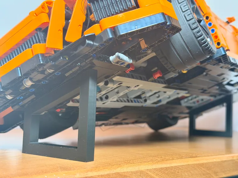 Display stand designed for Technic Porsche GT3RS