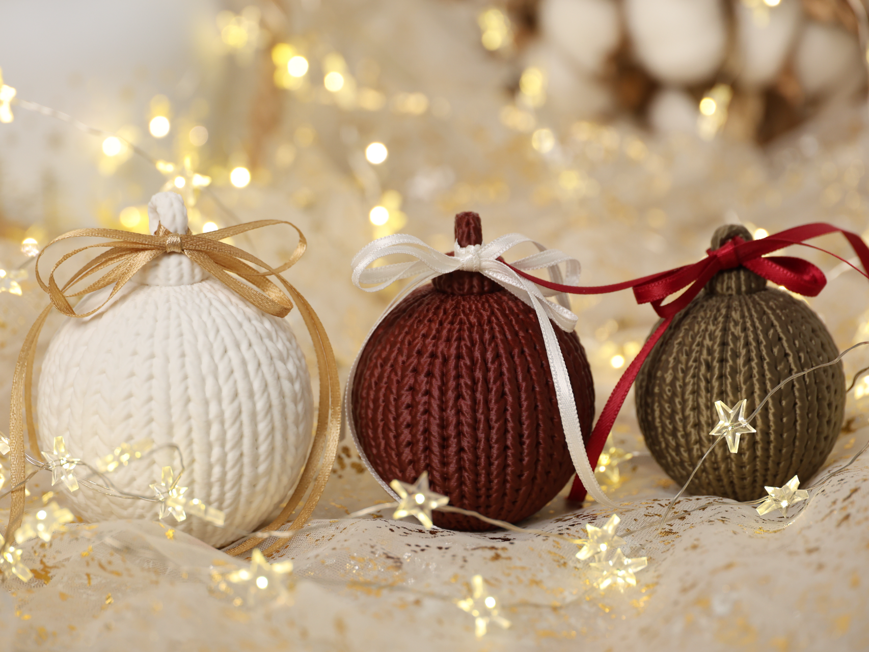 Knitted Christmas Ball – 3 Sizes - 1