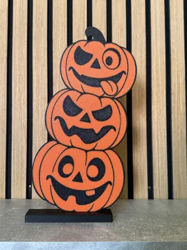 Adorno temático: Three cheeky Halloween pumpkins — vista de referencia 3