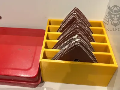 Holder for triangle sandpaper
