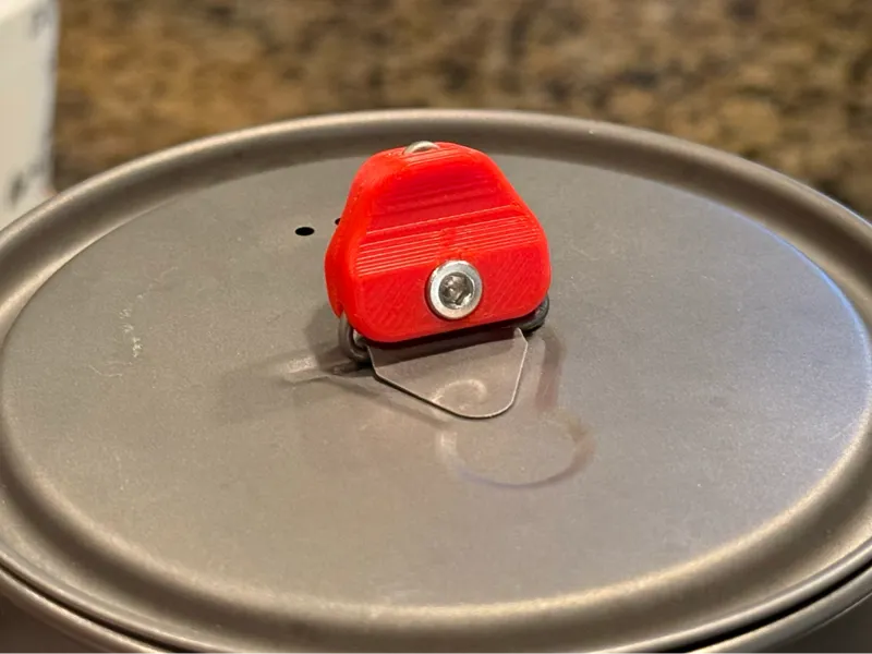 Potholder - Toaks Titanium Pot - Lid stays cool