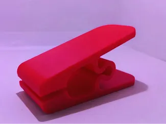 Clip to close a cookie bag 