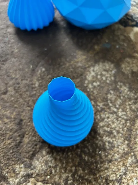 vase v4