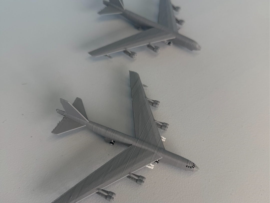 1:400 scale B-52 Stratofortress