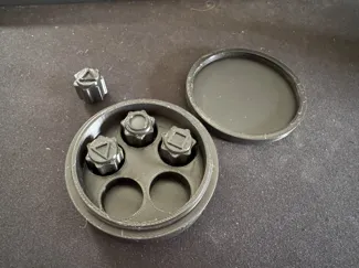 Threaded Gonggi Case