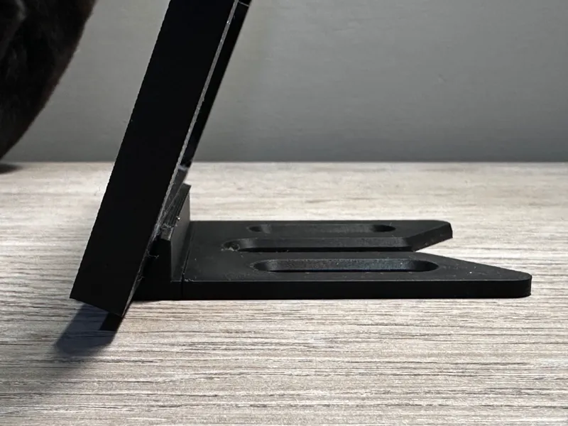 Desk stand for Hueforge parametric frames