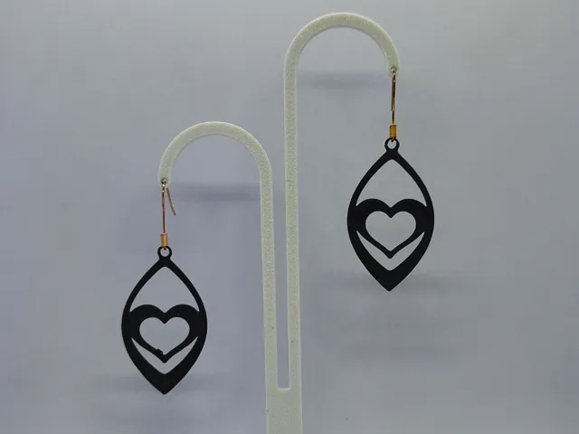 Aretes Corazón de Sombra
