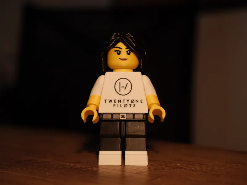 Big Brick Girl