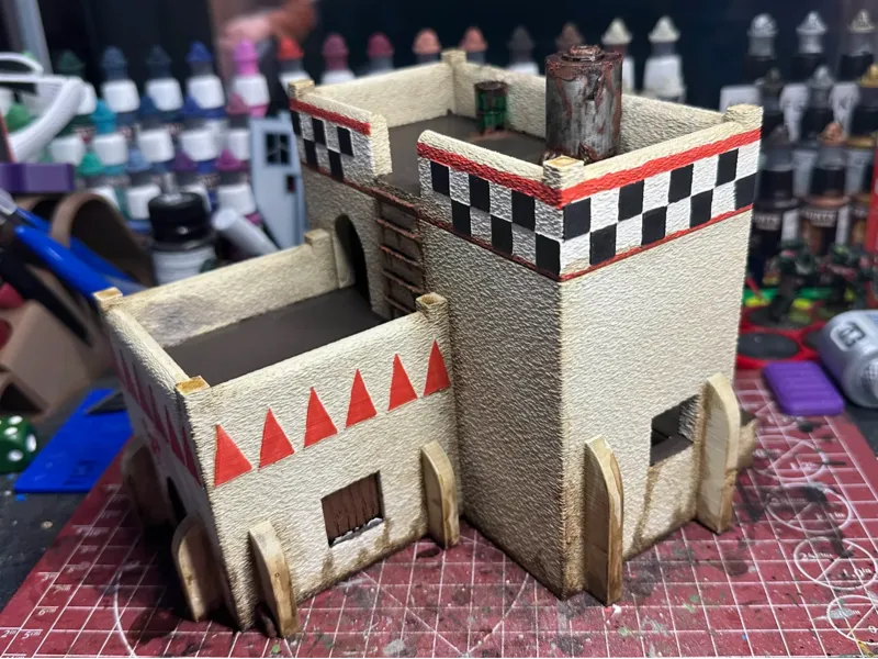 Vintage Ork Building with Magnetic roof -Wargaming