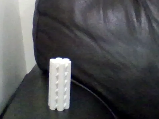 Objeto manipulable: impossible pass though fidget. Referencia del modelo original.
