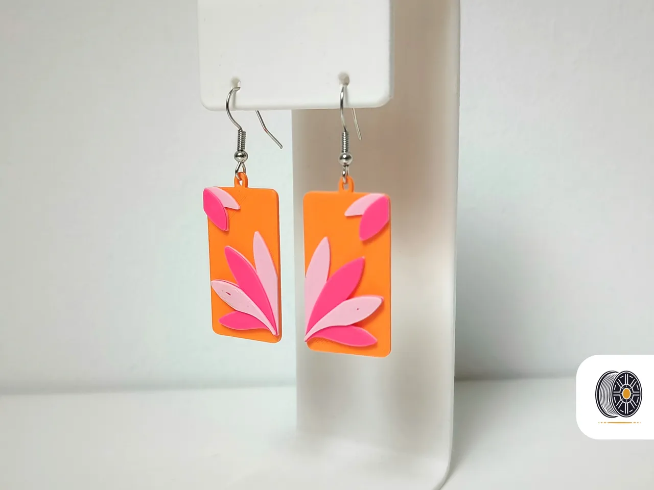 Verdure | A Modern Minimalist Floral Earring Set view 4