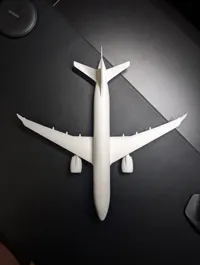 Avion Airbus A220-100 (échelle 1:100) — photo 3