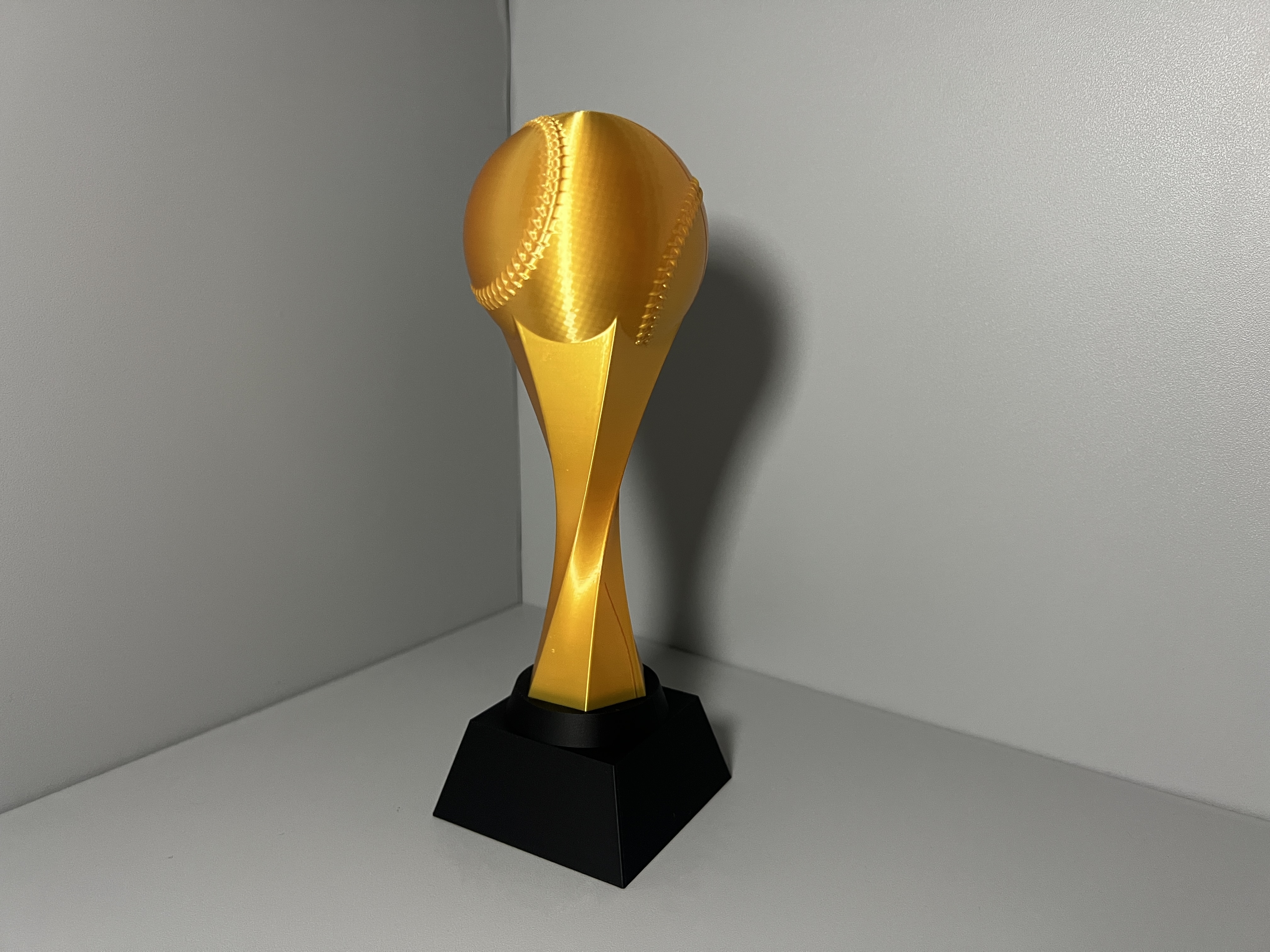 Miniatura 20 do modelo 3D Baseball trophy - customizable plaque