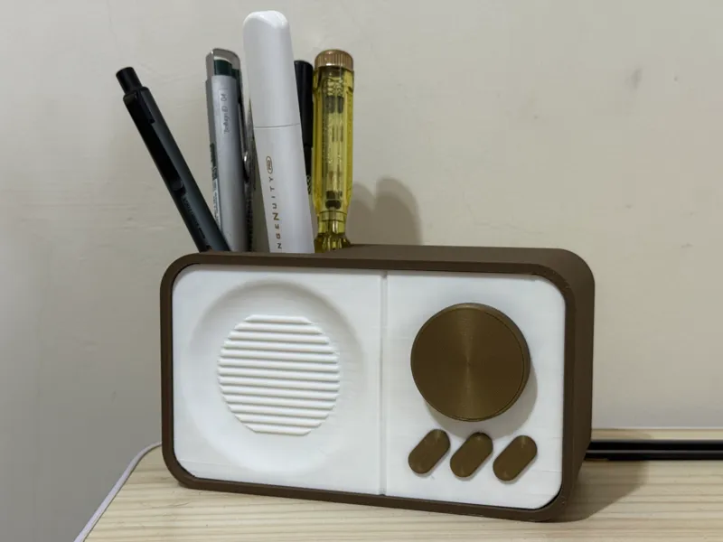 [K014_002] Retro Radio Pen Holder (and music box)