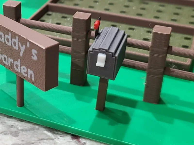 Grow a Garden - Mailbox - Roblox (10x16x12mm)