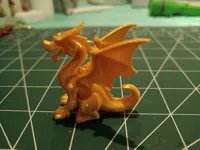 Figurine de dragon détaillée — photo 2
